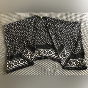 Loft black and white poncho NWOT